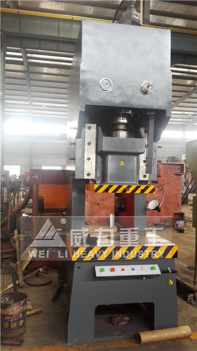 國標式快速125噸沖床