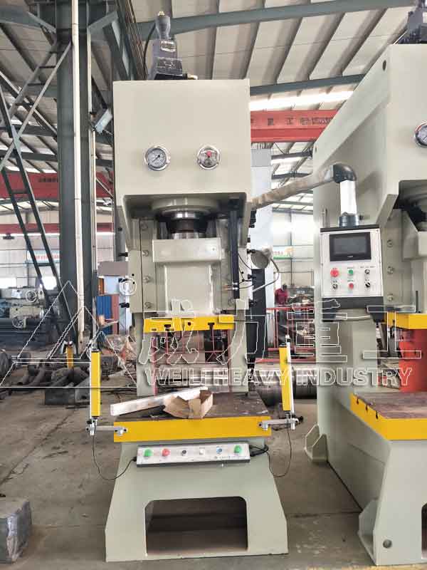 數(shù)控C型液壓沖床